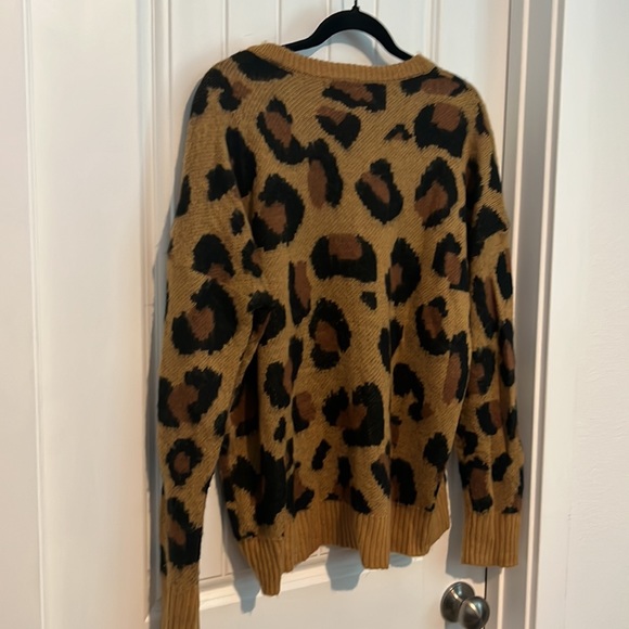 Concepts New York animal print soft sweater - Picture 5 of 5